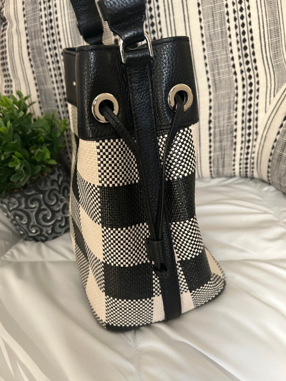 kate spade Marti Black & Cream Check Canvas bucket Bag - Picture 3 of 14